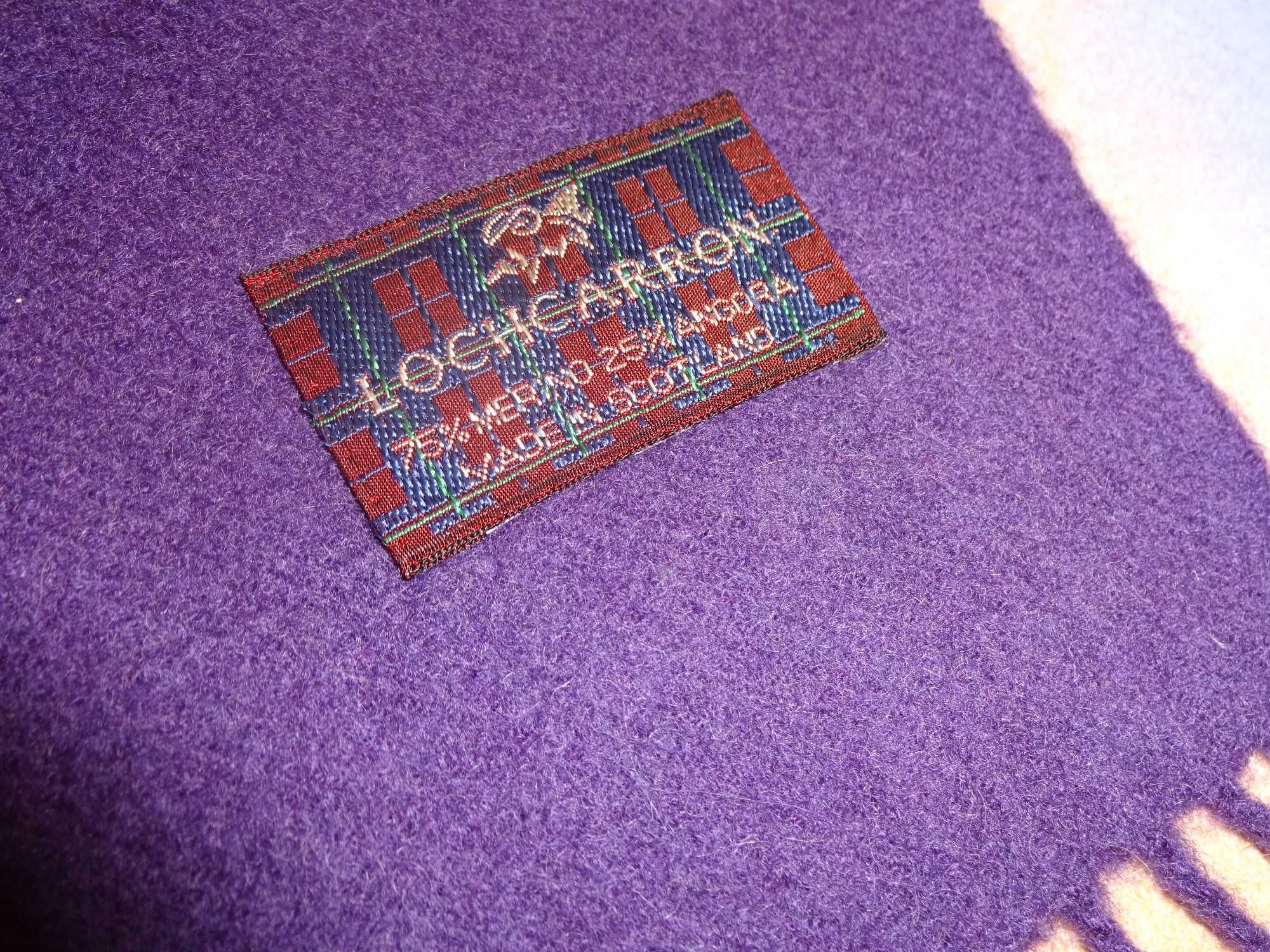 LOCHCARRON made in Scotland fioletowy szal szalik z frędzlami