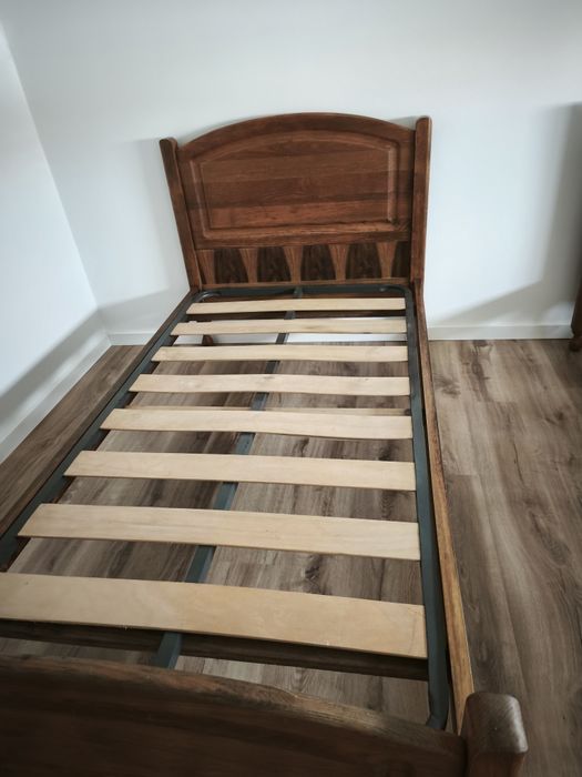 Camas individuais com estrado