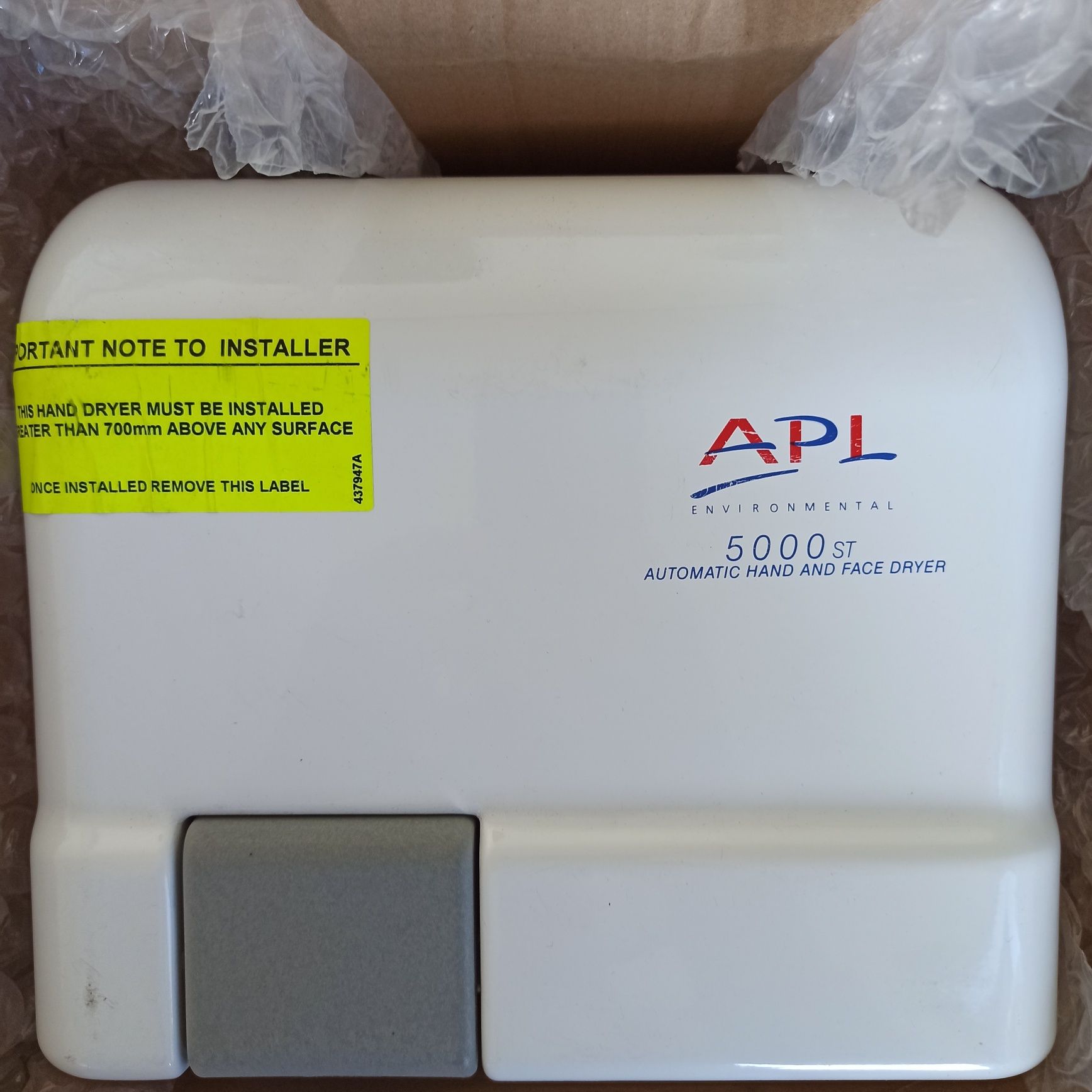 Automaryczna suszarka do rąk i twarzy APL Series 5000 ST