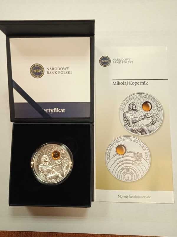50 zł 2023 Mikołaj Kopernik - moneta z bursztynem