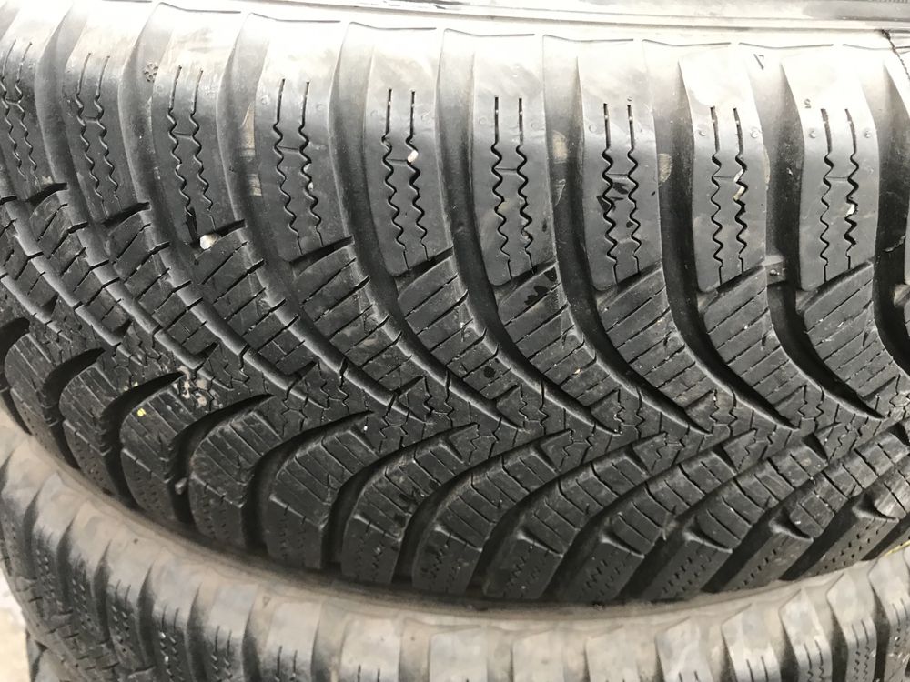 Opony zimowe 15r.6/7mm 175/65R14 Hankook Winter I*Cept RS2