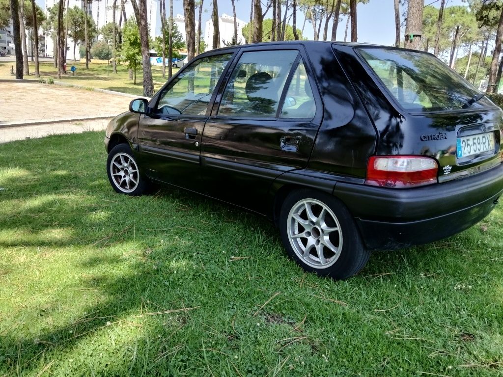 Citroen saxo 1.1 ano 2001