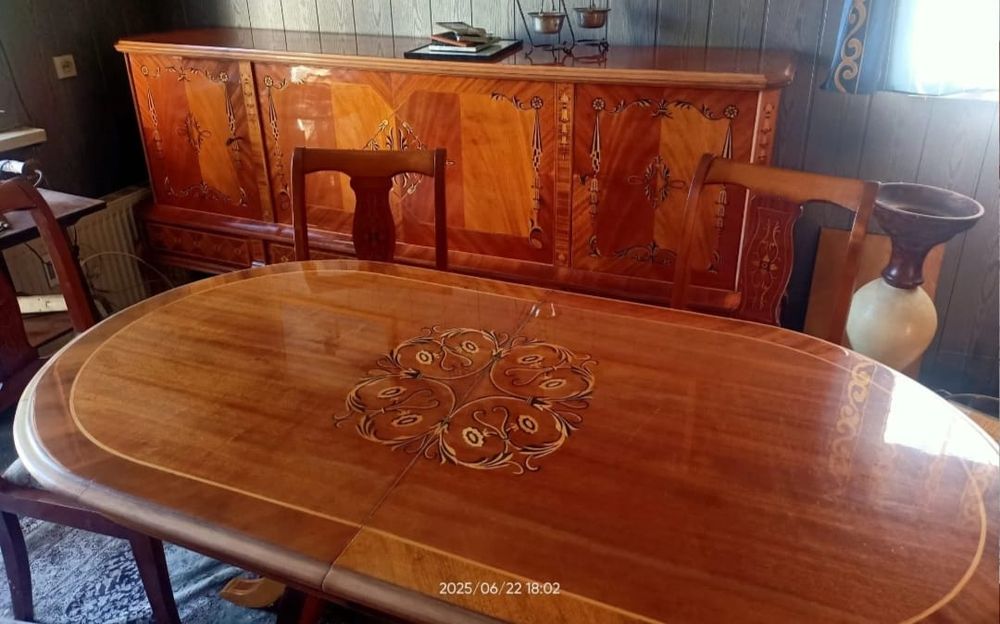 Stół stylizowany,wysoki połysk, rozkładany