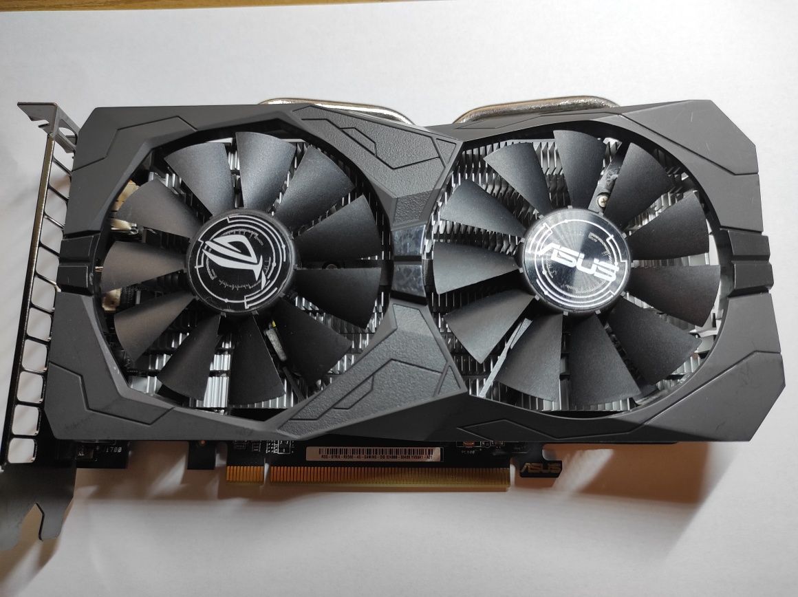 Відеокарта AMD Radeon RX 560 4GB DDR5 Strix Gaming Asus