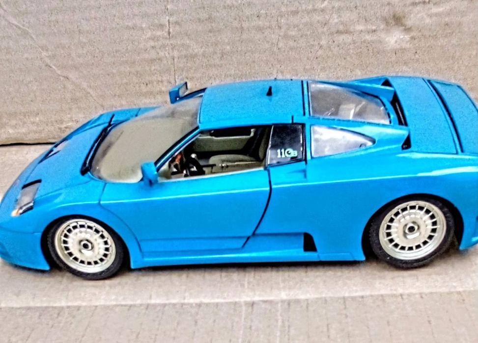 автомобіля Bugatti EB 110 1о,