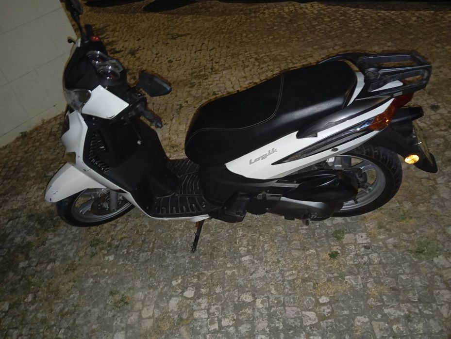Keeway Logik branca 125cc