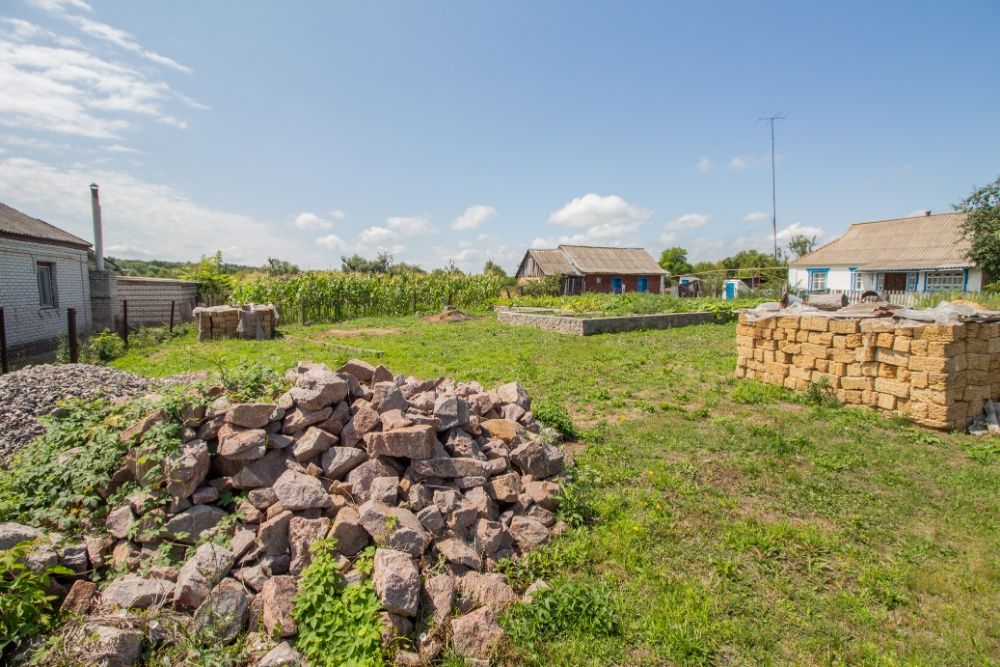 ТОРГ! Продається земельна ділянка в селі Карапиші.