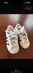 Adidas superstar 23,5