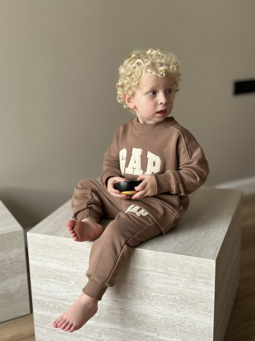 Шоколадний Костюм gap