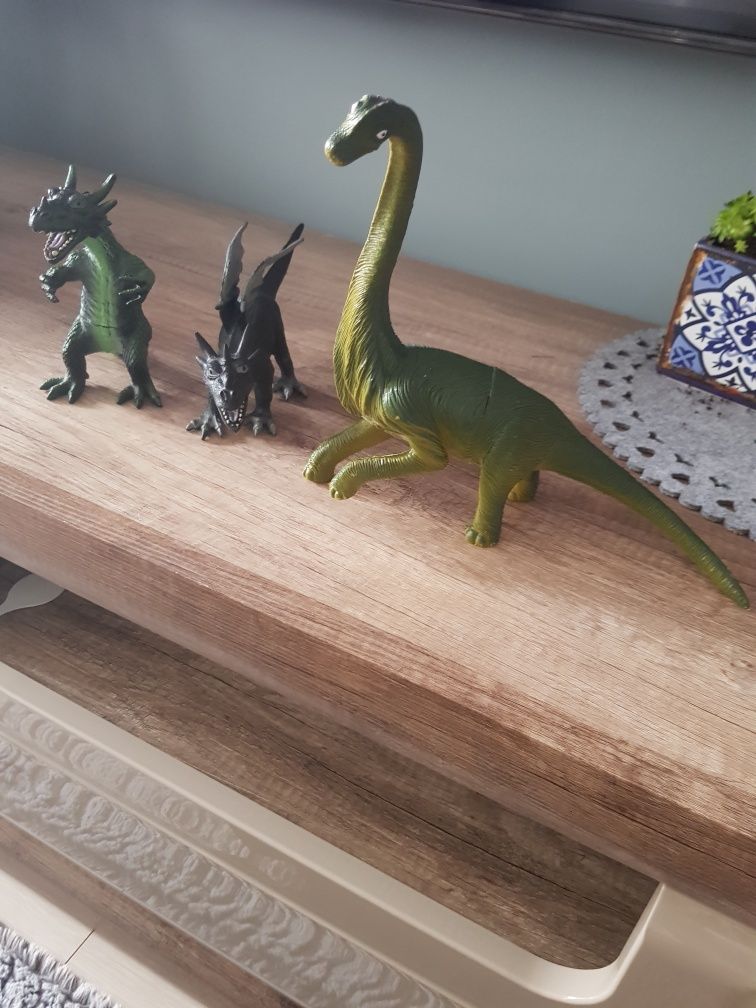 Dinozaury figurki