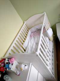 Drewniane łóżeczko niemowlęce z szufladą 120x60