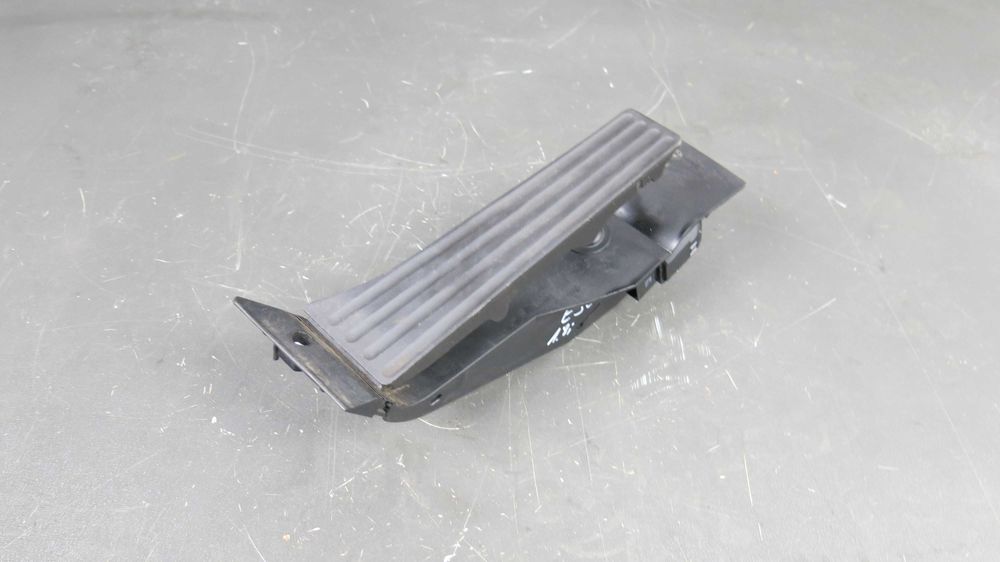 BMW E90 pedał gazu potencjometr 1.8i