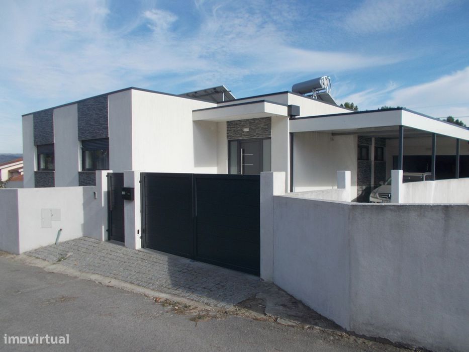 Casa em Chaves Oportunidade de Negocio