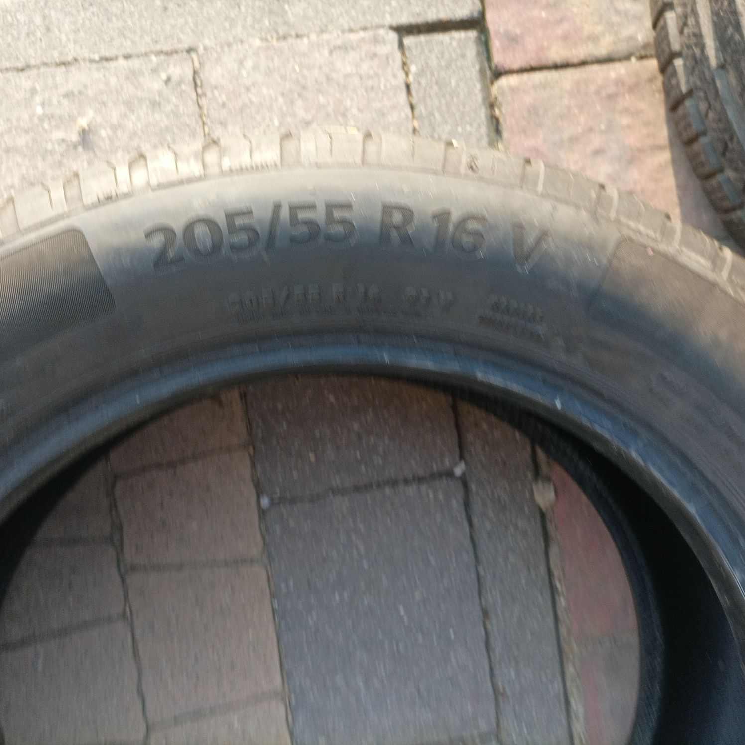 2 lub 4 opony letnie 205/55/16  Continental ok 6 mm