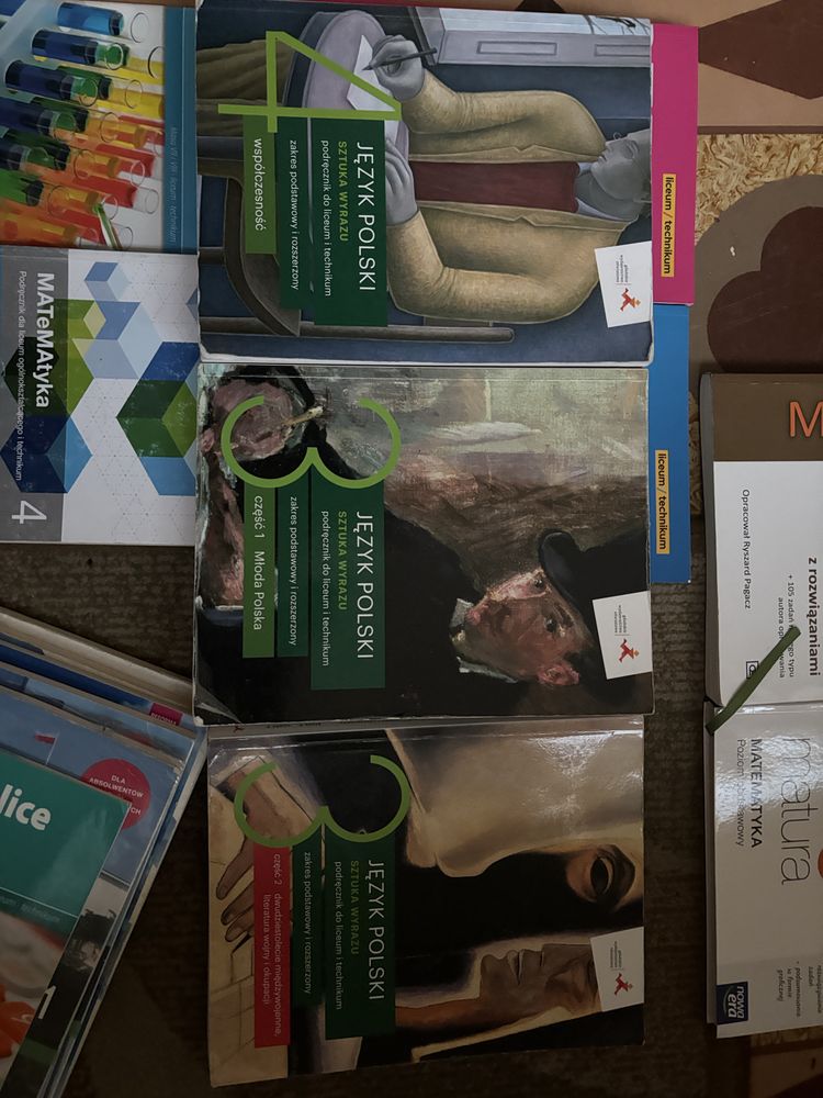 Sprzedam rozne podreczniki do liceum i technikum