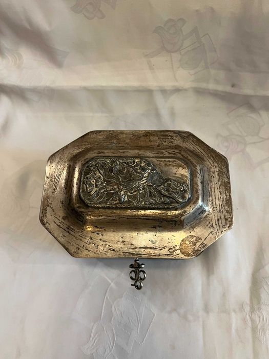 Cukiernica skrzynkowa marki Fraget XIX w.