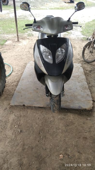 Скутер кануні 50куб