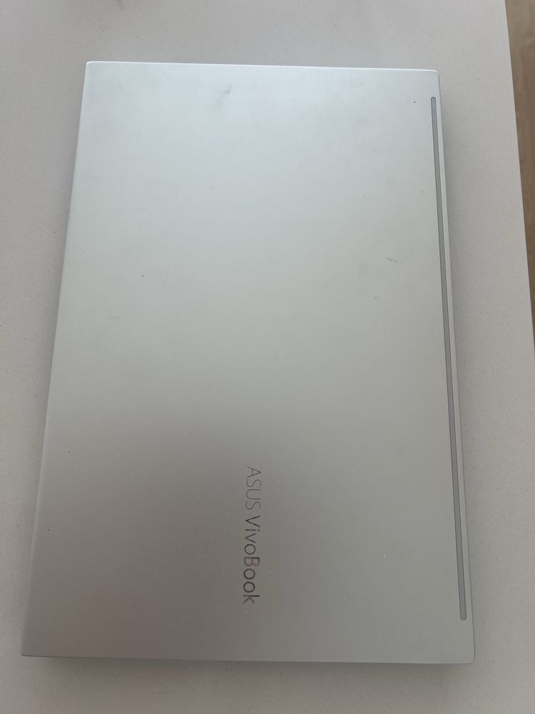 ASUS VivoBook 15 – i7 / 16gb / nvidia mx350