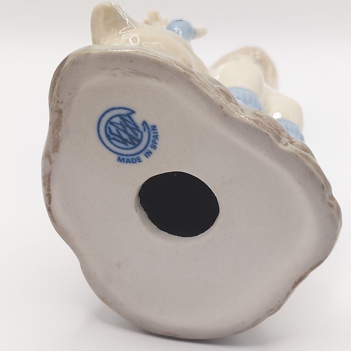 Figurka porcelanowa dziewczynka, gęsiarka Lladrò