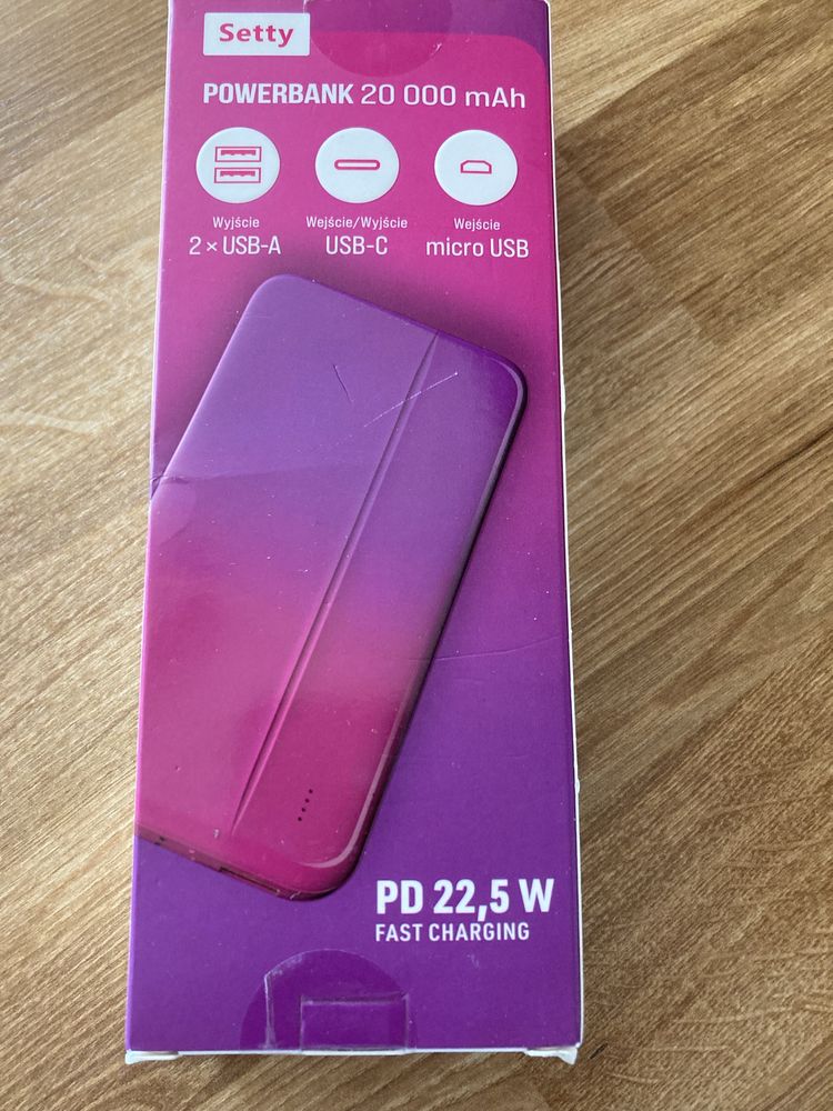 Nowy Powerbank 20 000 mAh