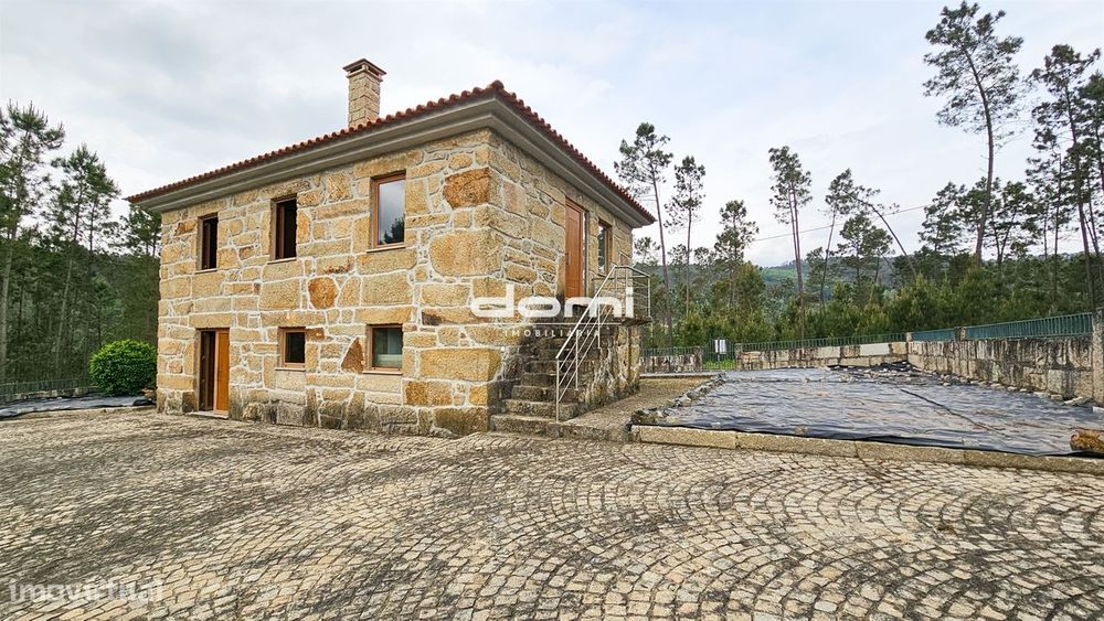 🏡 Moradia em Pedra Renovada — São Pedro do Sul