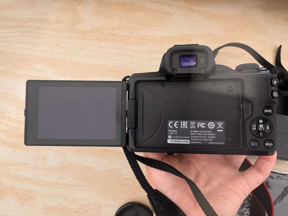 Canon EOS M50 - máquina fotográfica