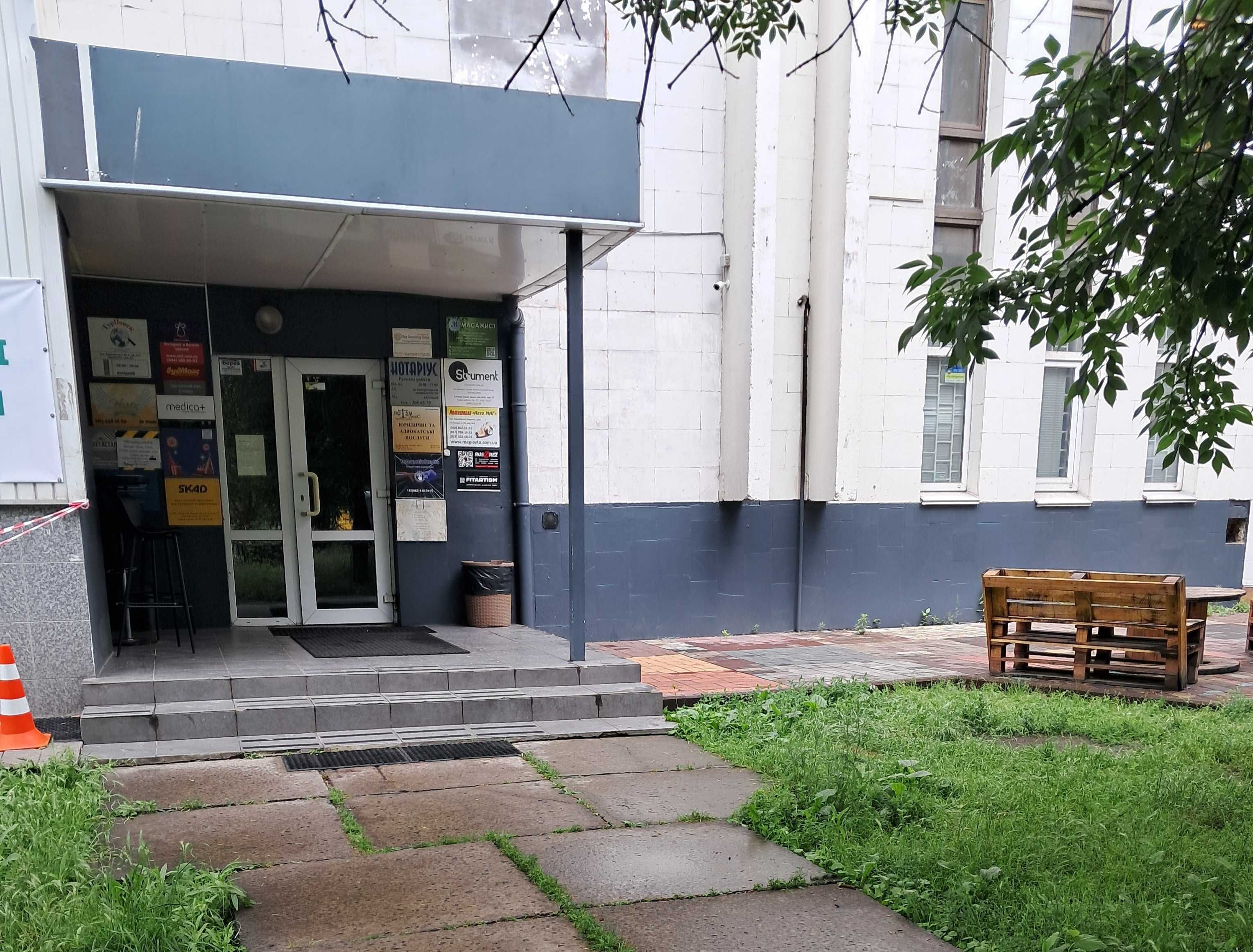 Оренда офис пр-во, склад  шоу-рум Кирилівська,160 Куренівка м.Почайна