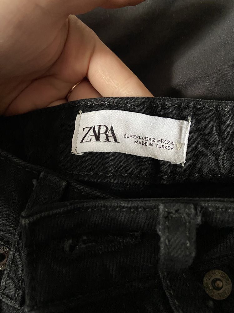 Жіночі чорні джинсі Zara