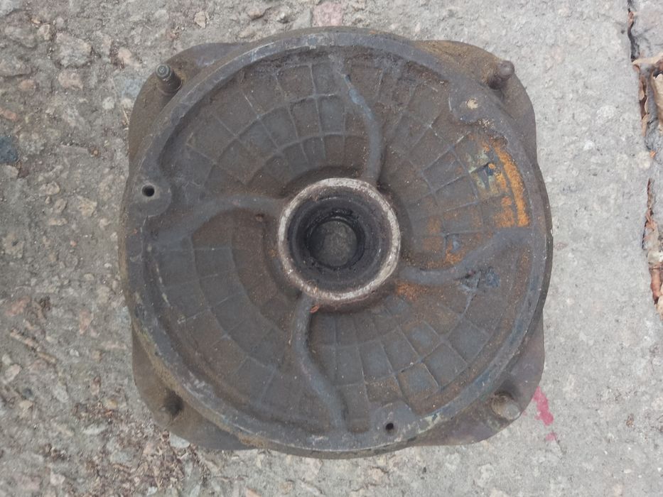 Продам заднюю ступицу на ЗАЗ