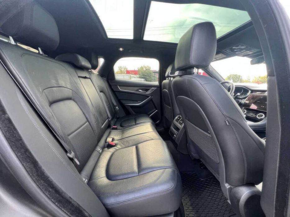 Jaguar F-PACE P250 S      2021