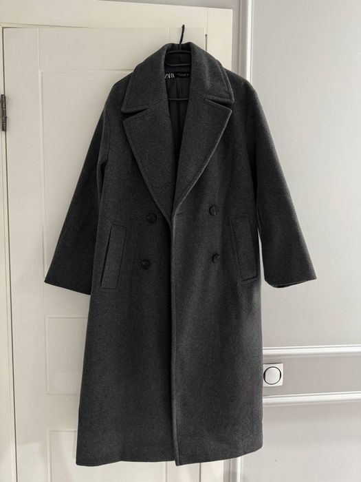 Пальто сіре Zara