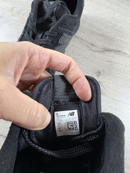 New Balance 574 Black жіночі кросівки 37 розмір