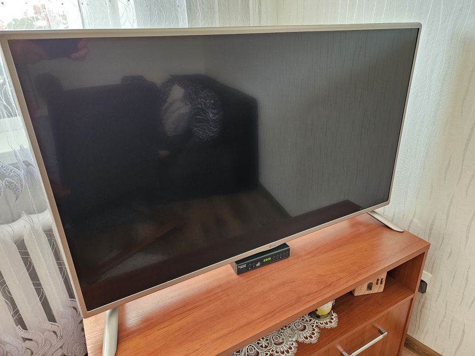 Telewizor LG 42  cale