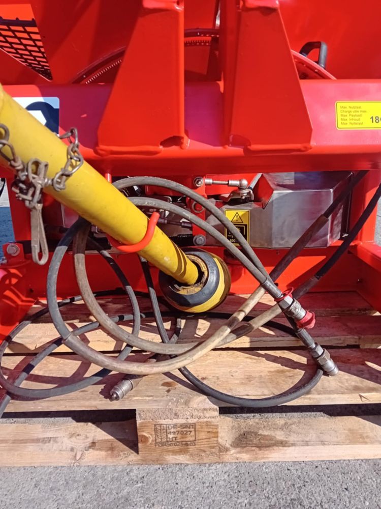Sprzedam Rozsiewacz Kuhn Mds 935R2 Z limiterem