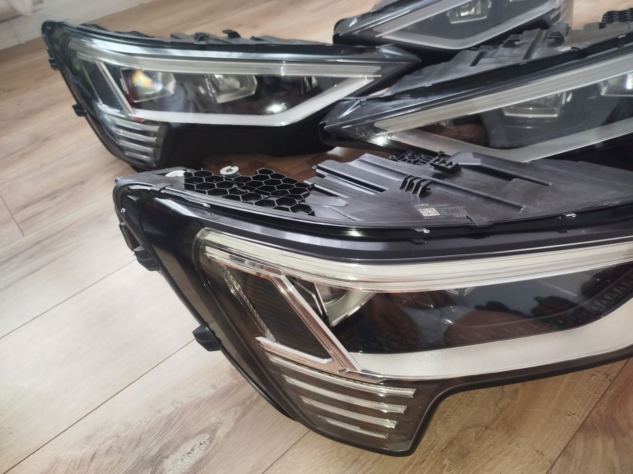 Фара audi e tron ауді etron e tron етрон этрон електро