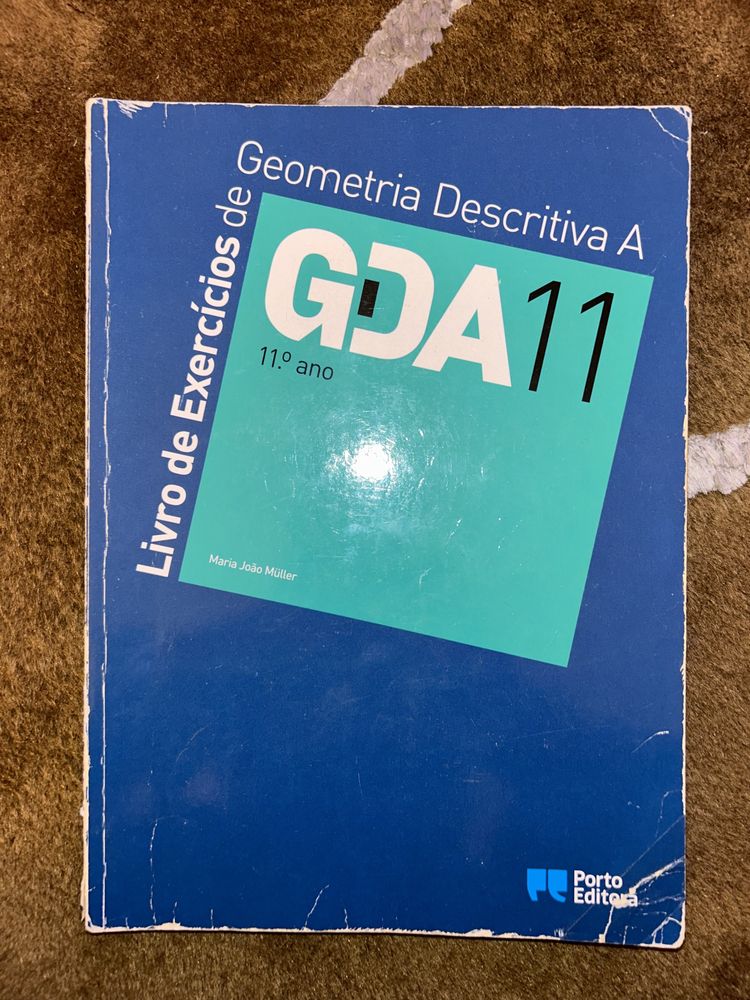 Livros de exercícios de geometria descritiva 10° e 11° anos