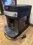 Ekspres automatyczny do kawy Delonghi Magnifica