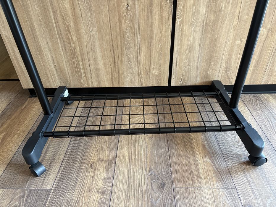 Вішалка пересувна GUDME чорний