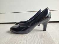 Czarne lakierowane szpilki 37 buty na obcasie Just Women