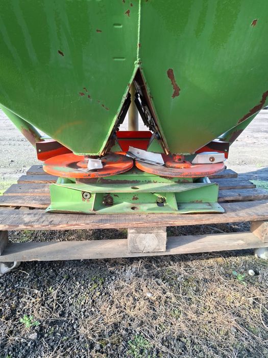 Rozsiewacz AMAZONE ZAF-603