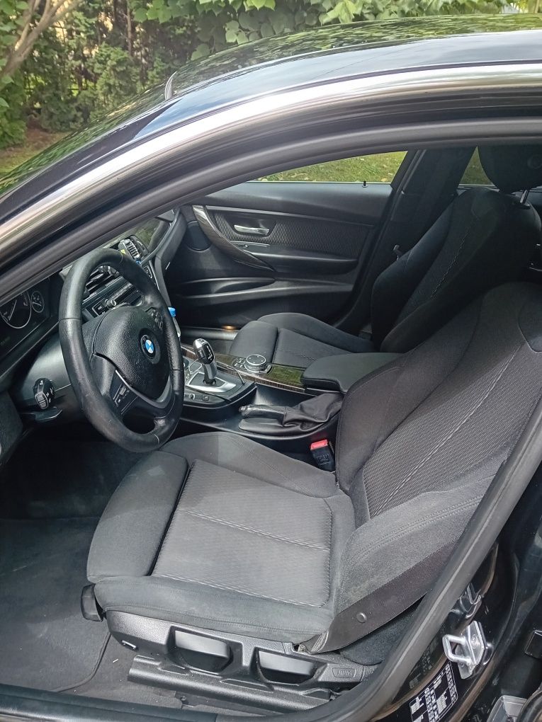 Sprzedam BMW SERI 3 F30