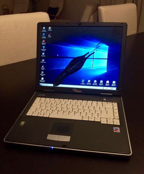 Pc portátil Fujitsu Siemens Amilo Pro V8010