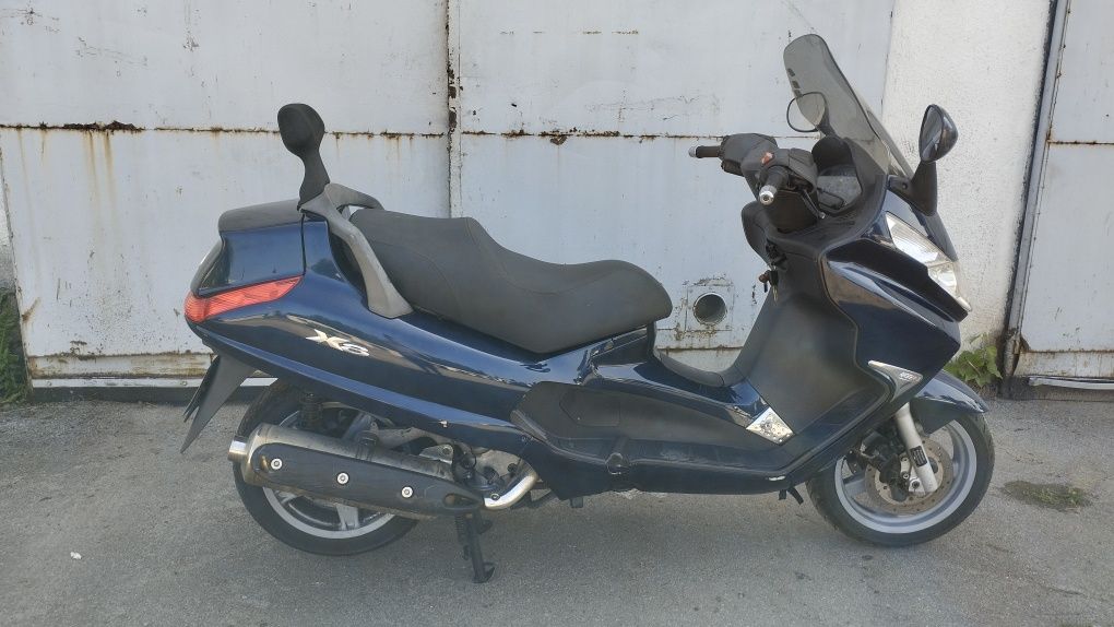 Piaggio X8 400 z 2006r