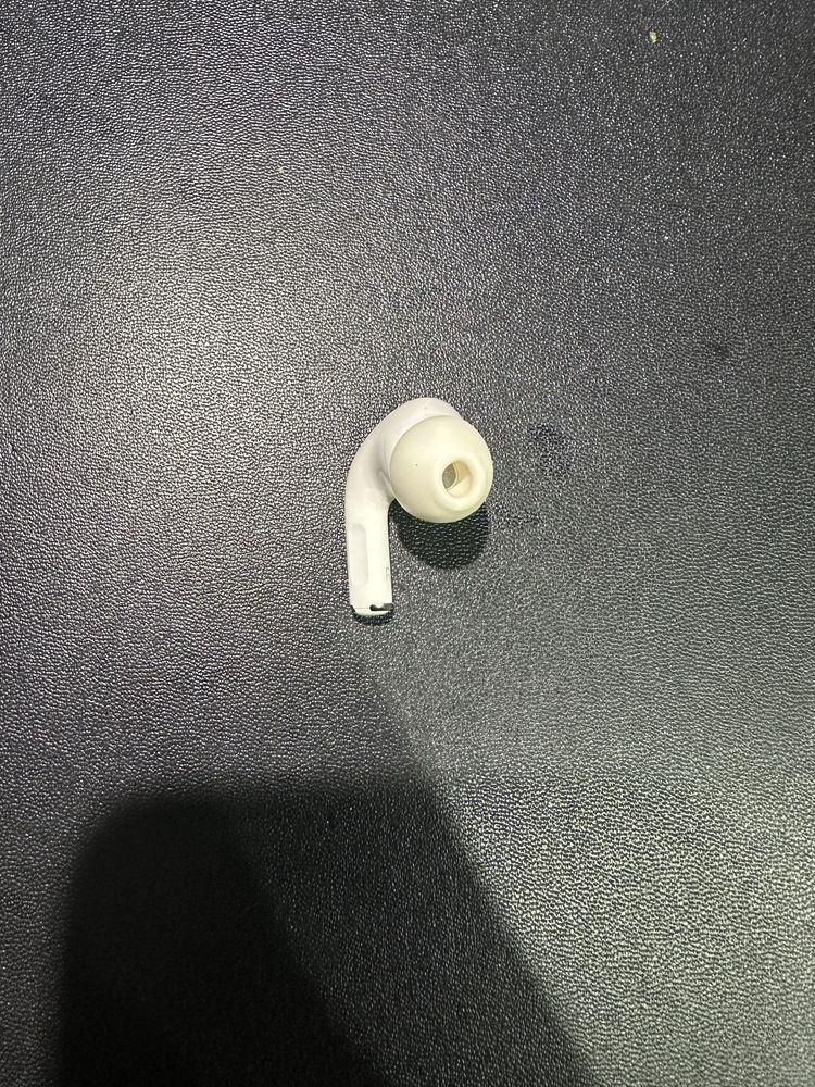Навушник, airpods 2 pro, навушник ОРИГІНАЛ правий, Apple A2083