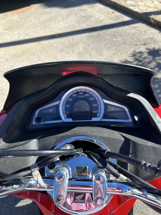 Mota 125cc - PCX de 2017,Bom estado (com banco custom) +\-negociavel