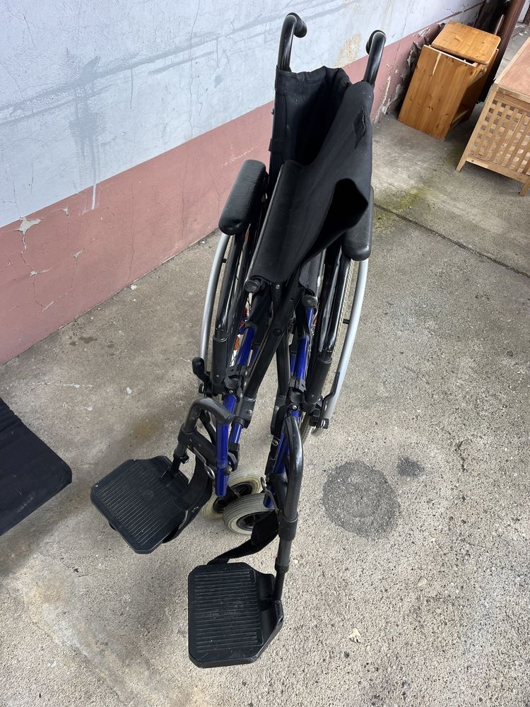 Wózek inwalidzki skladany na płasko,mega stan.Wysyłka
