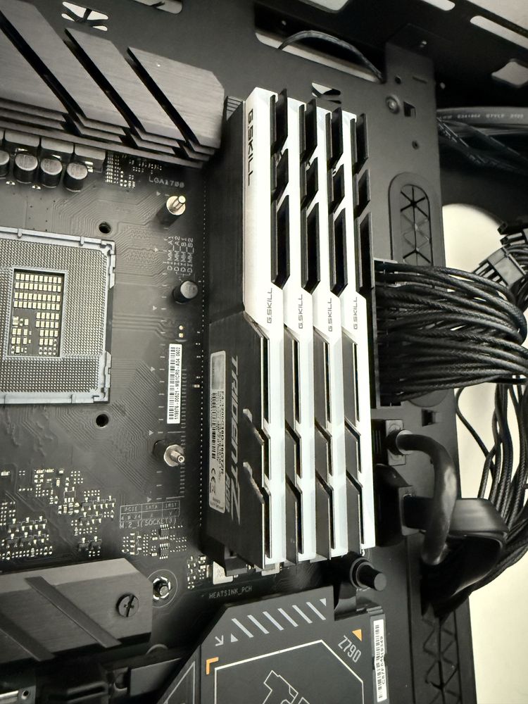 Asus Tuf z790 d4 | 32Gb ddr4