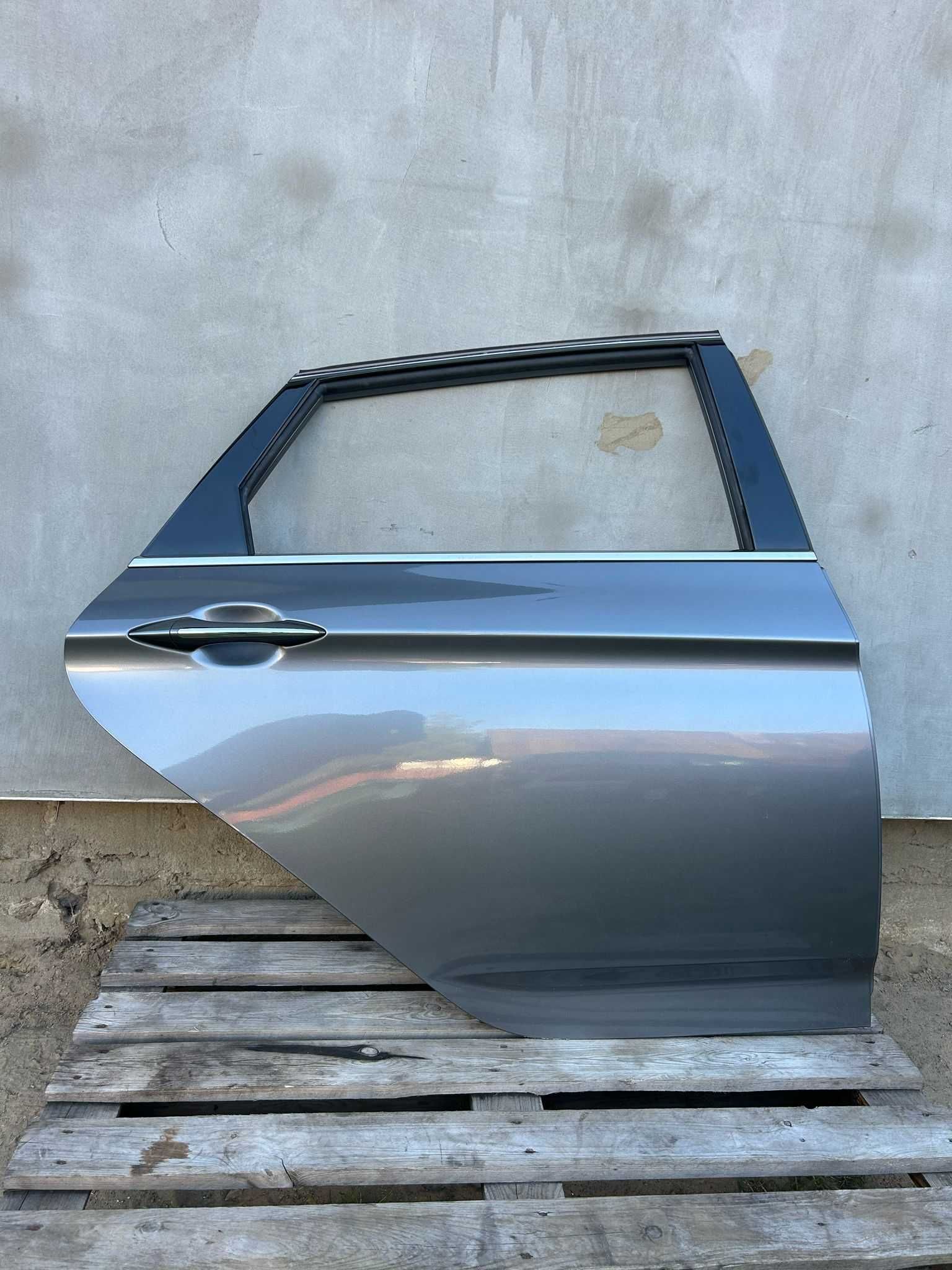 Drzwi prawy tył Hyundai i40 Kombi T6S
