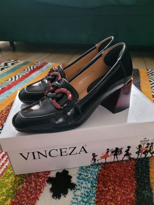 Półbuty 36 Vinceza czarne burgund loafersy lakierowane old money