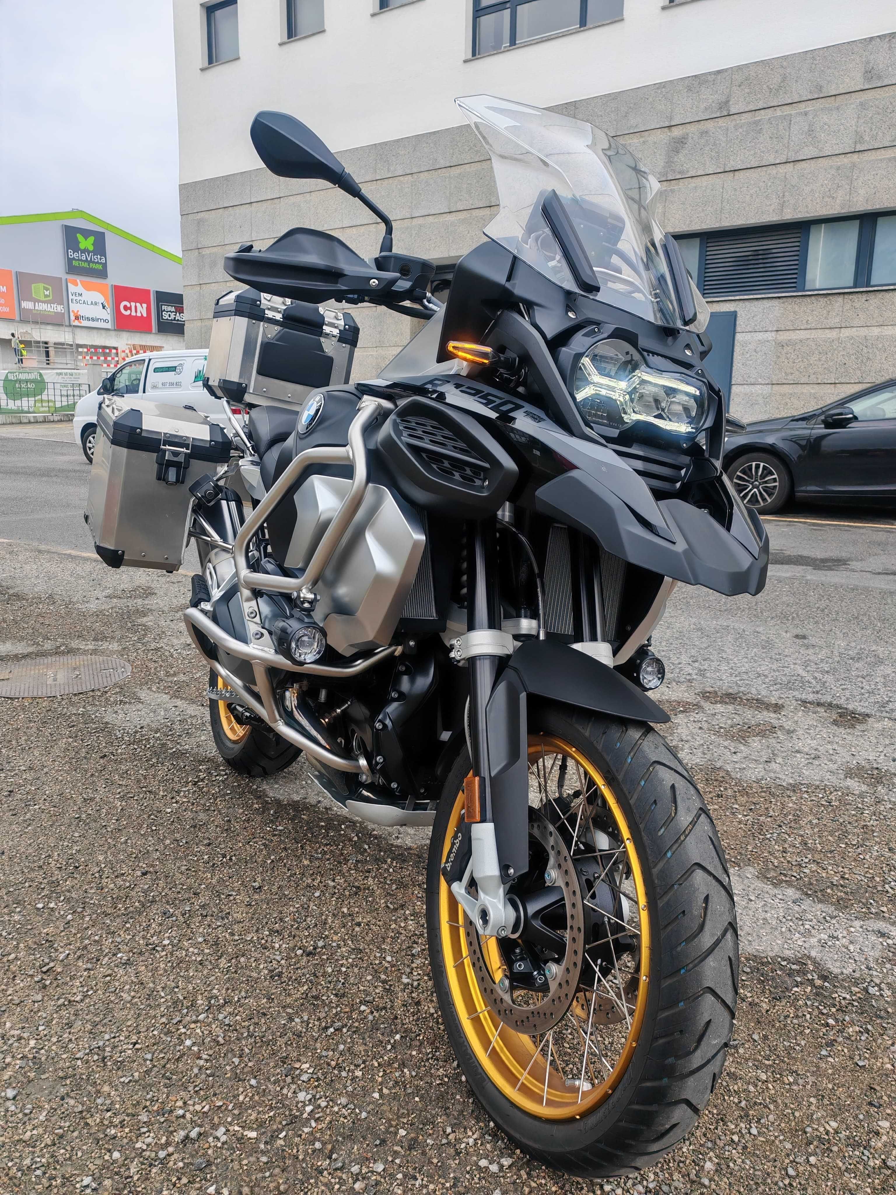 BMW R1250 GS Adventure com 2400km e factura c/IVA-oportunidade única!
